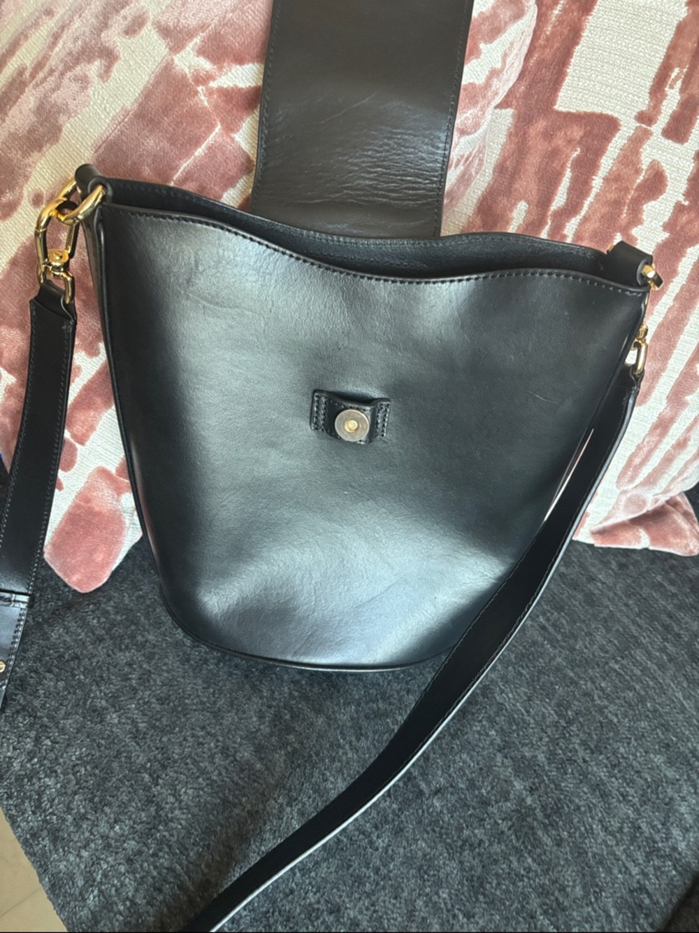 Black Leather Crossbody Bag - Classic Everyday Shoulder Bag